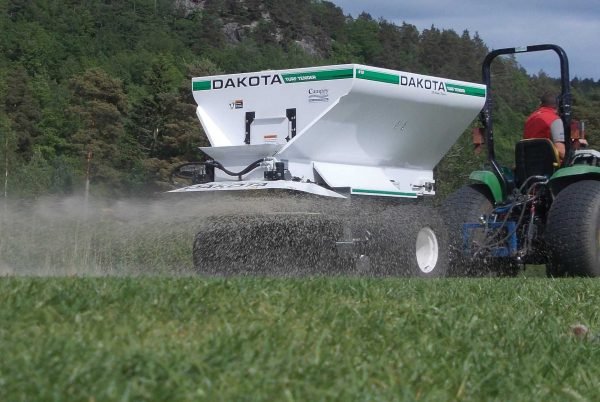 Dakota sand spreader